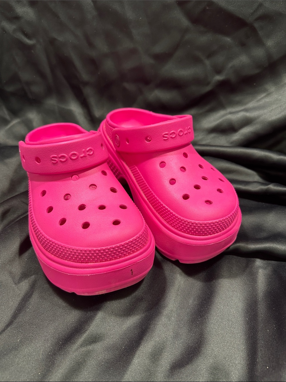 CROCS Stomp Clog in Hot Pink